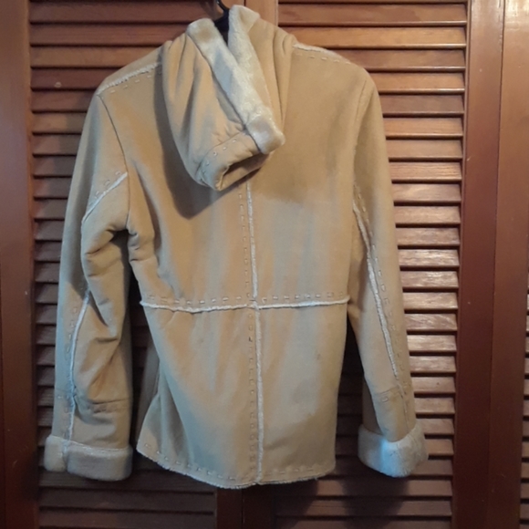 Cozy Jacket - Picture 2 of 3